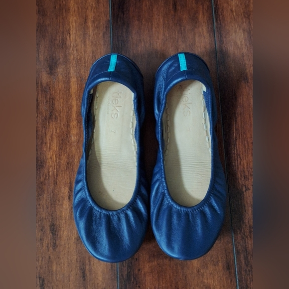 Tieks by Gavrieli Women's Shoes Blue Leather Slip On Fold-Up Ballet Flats Sz 7 - Picture 2 of 8